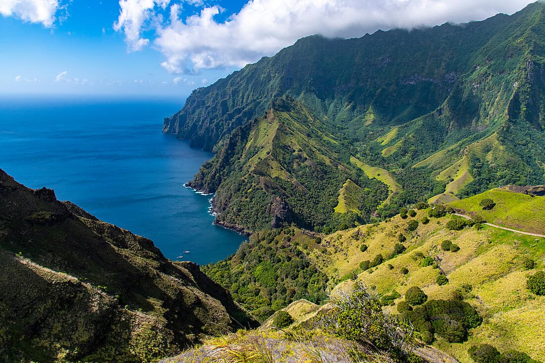 Scenic drive to Hanavave